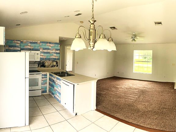 Kitchen & Living
