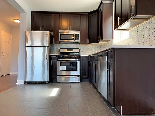 Rented by Hillel Realty Group | media 1