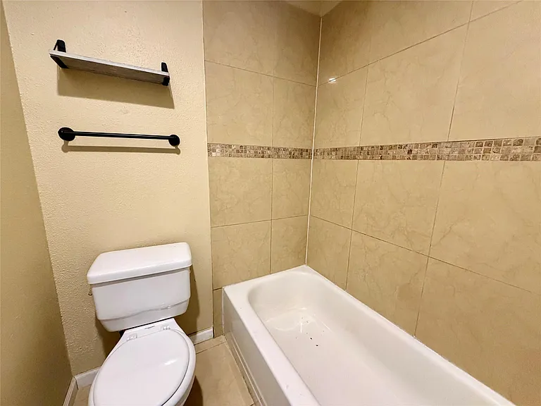 5800 Lumberdale Rd #86 — Photo 30