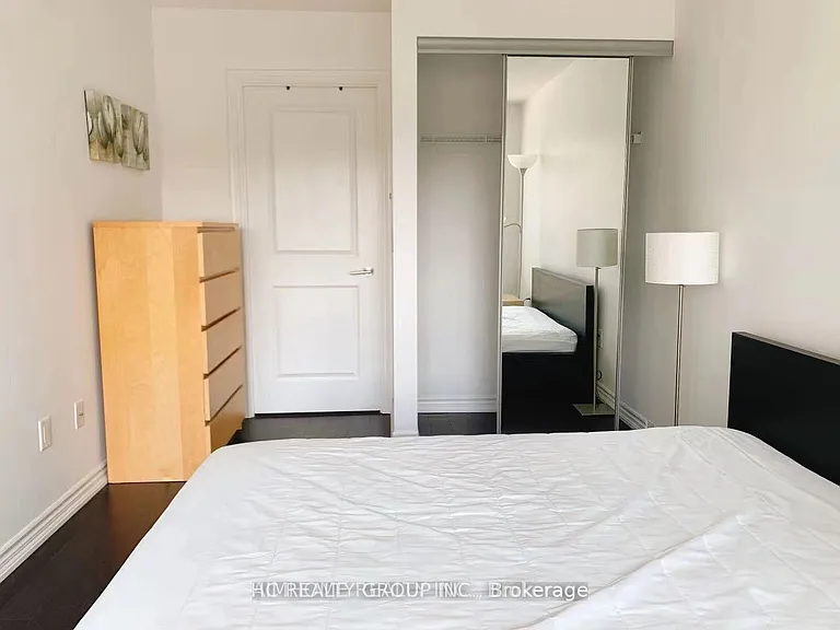 386 Yonge St #1221 — Photo 6