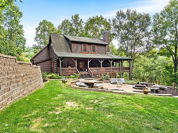 2nd image of 3383 Indian Springs Dr