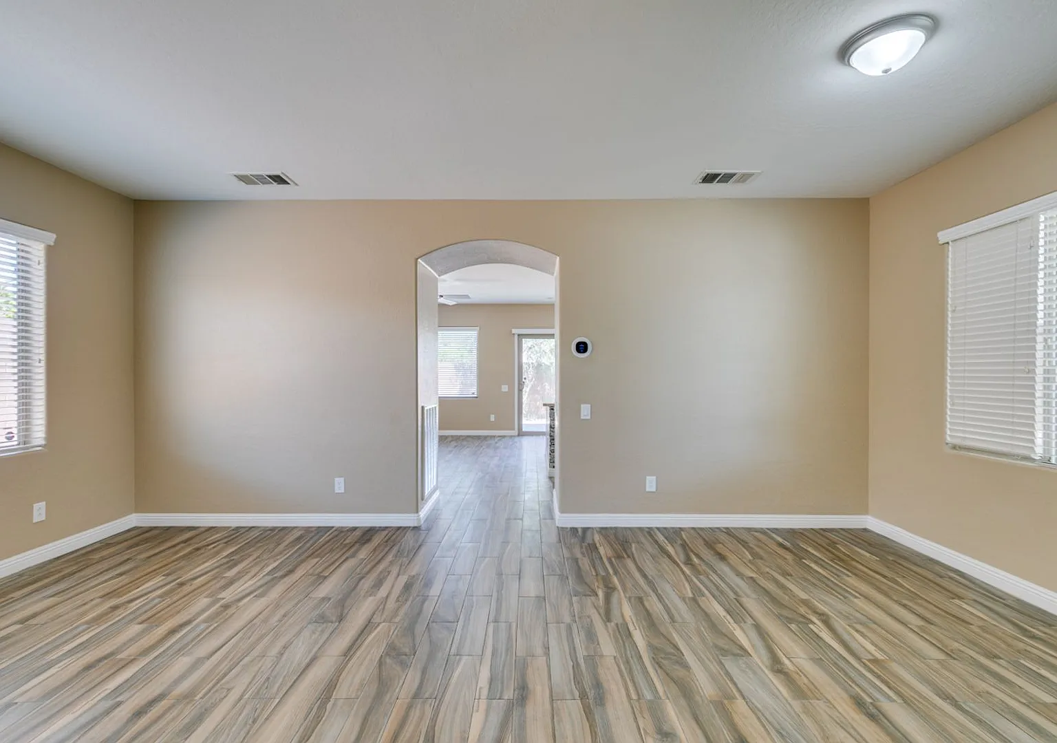 Gorgeous 2 Story Home*4 Bedrooms*Tons Of Upgrades*Stainless Steel Appliances* — Photo 2