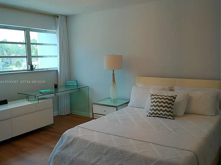 215 SE 3rd Ave #206A — Photo 41