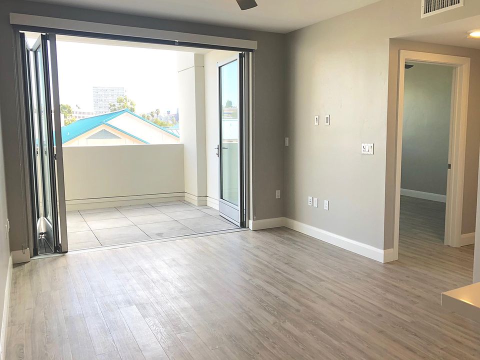 1st image of 607 W Date St #616