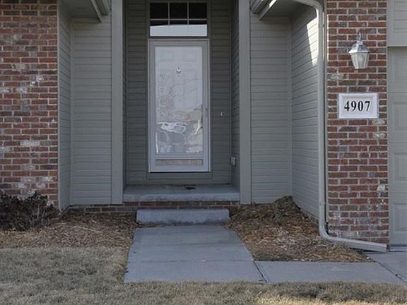 2nd image of 4907 Shannon Dr