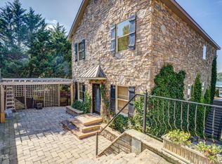 667 Rockingham Rd, Gray, TN 37615