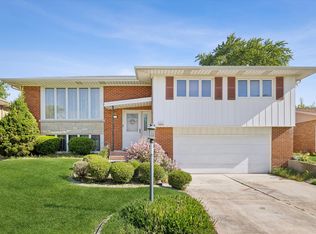 6521 Cedar Rd, Oak Forest, IL 60452