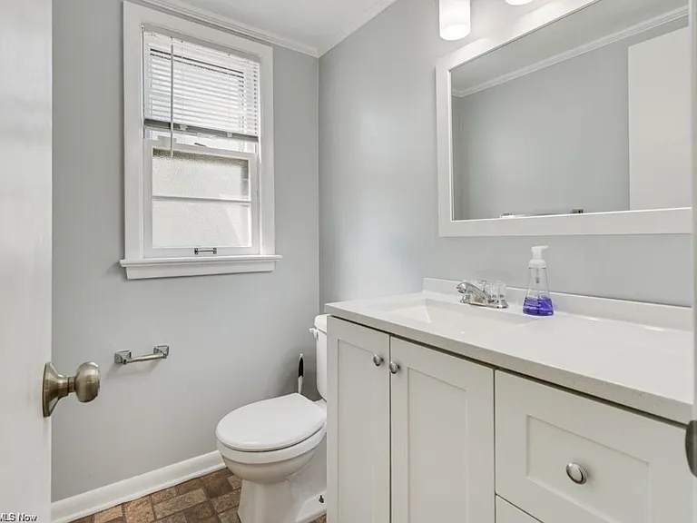 2348 Saybrook Rd — Photo 18