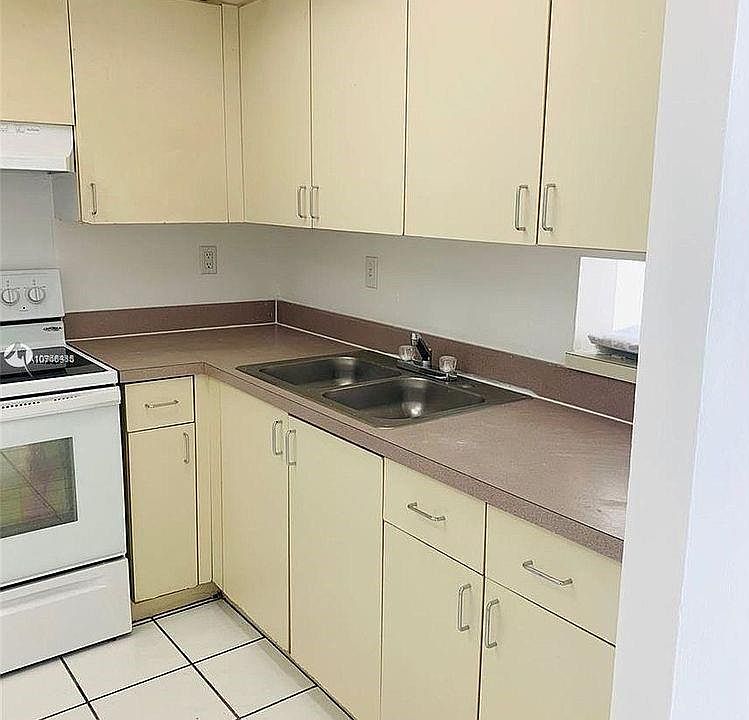 1st image of 5625 W 20th Ave APT 405