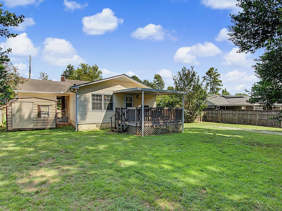 2945 Arcadia Dr