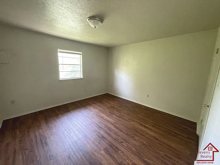 Amber Apartments — Photo 27
