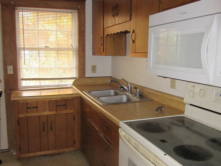 1013 Kensington Ave — Photo 8