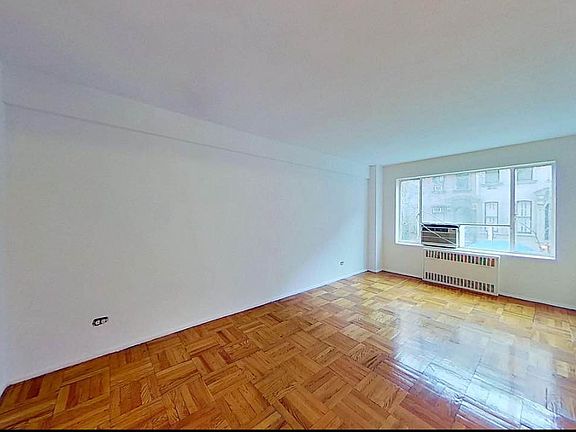 4th image of 117 E 37th St #3B
