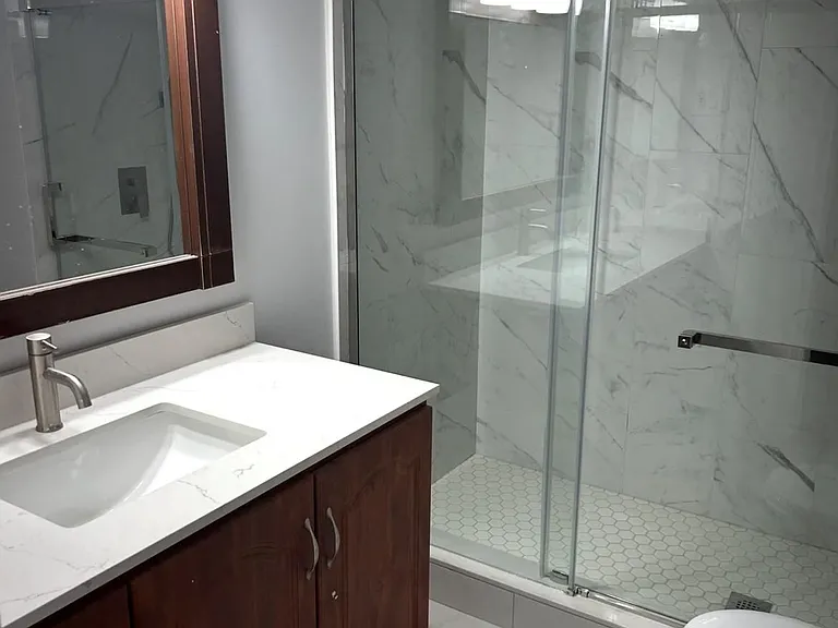 4142 Dursley Cres #LOWER — Photo 4