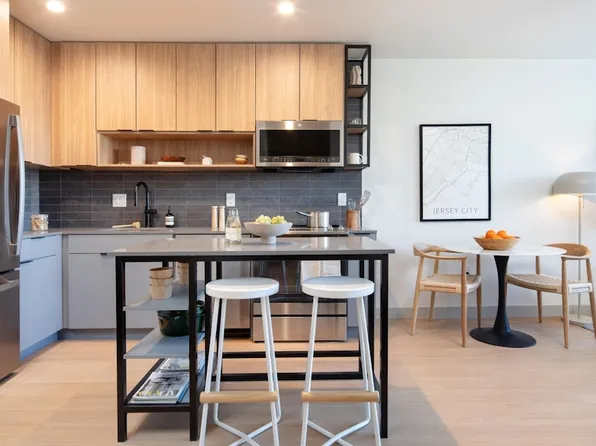 49 Fisk Street image 7 of 40