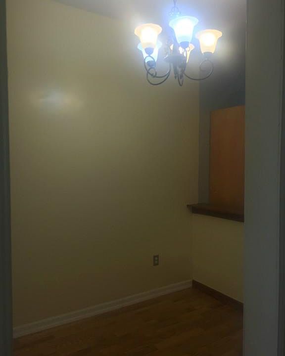 1st image of 525 Gates Ave APT 4