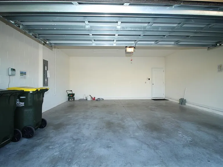 1050 Nathan Ridge Rd — Photo 21