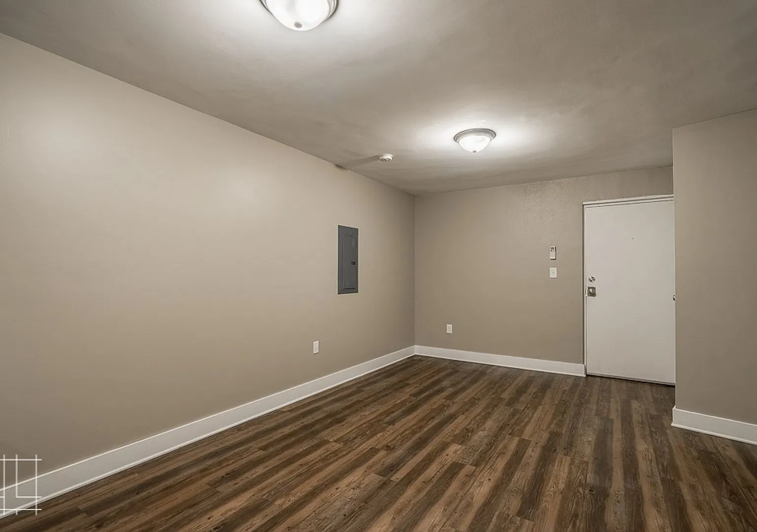 866 N. High St. — Photo 3