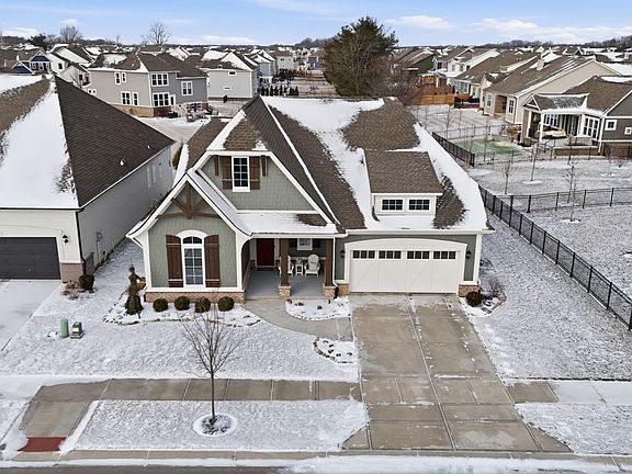 3rd image of 2071 Granville Dr