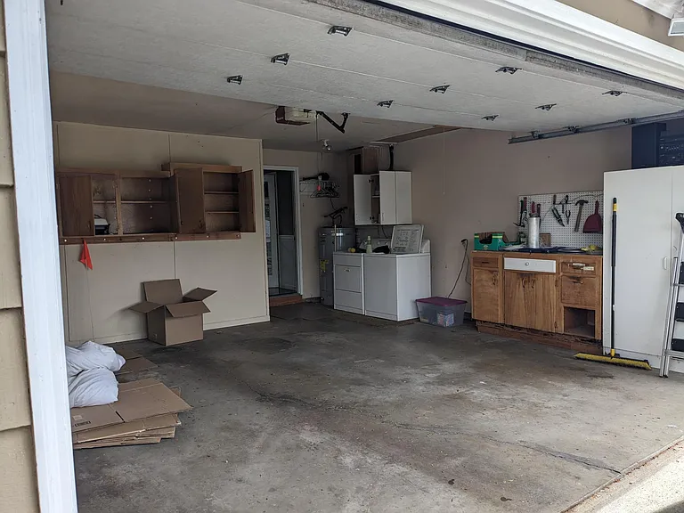 12925 NW Westlawn Ter — Photo 17