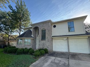 2919 Great Lakes Ave, Sugar Land, TX 77479