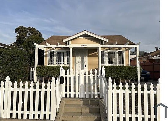 8926 Baring Cross St, Los Angeles, CA 90044 | Zillow