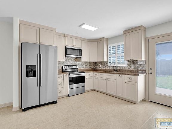 4th image of 552 Fresa Ln