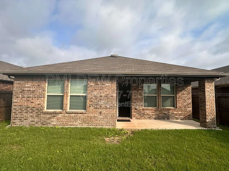 2530 Russell St — Photo 19