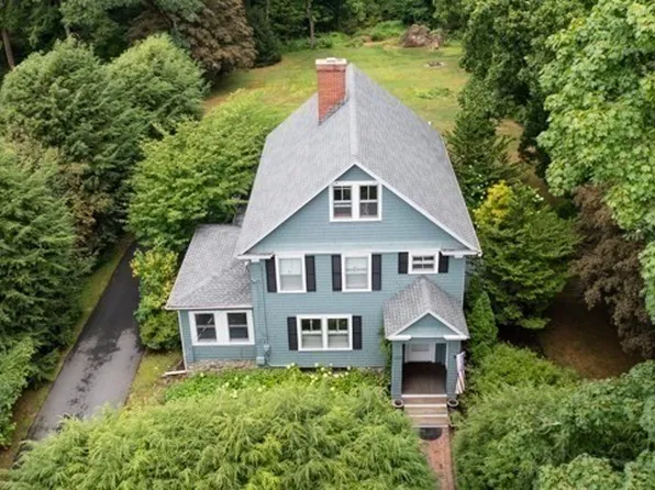 124 Summer St, Andover, MA 01810