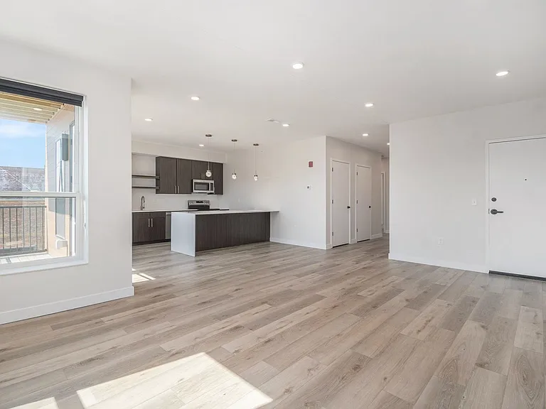 300 S 13th St — Photo 3