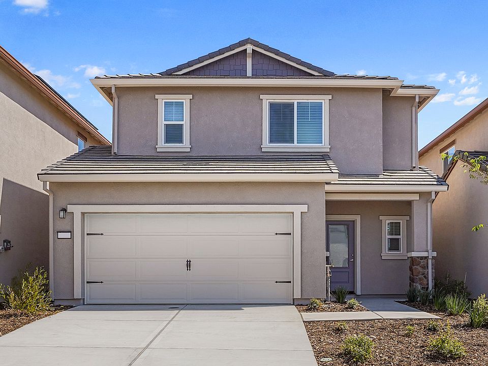 The Davidson comes in a variety of looks with stucco and stone.