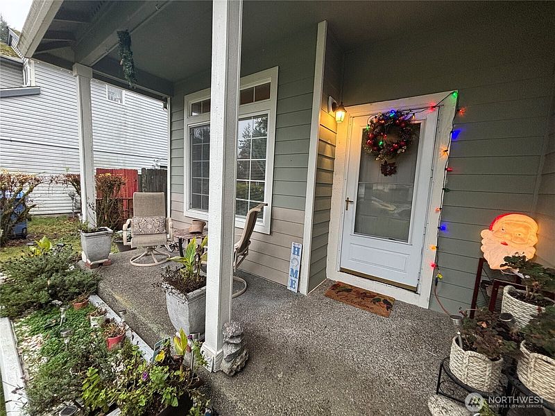 4th image of 4705 Blueberry Court SE
