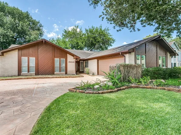 15010 Seahorse Dr, Houston, TX 77062