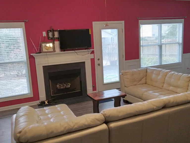12 Penfield Dr — Photo 2