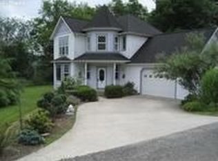 123 Waters Rd, Castle Rock, WA 98611