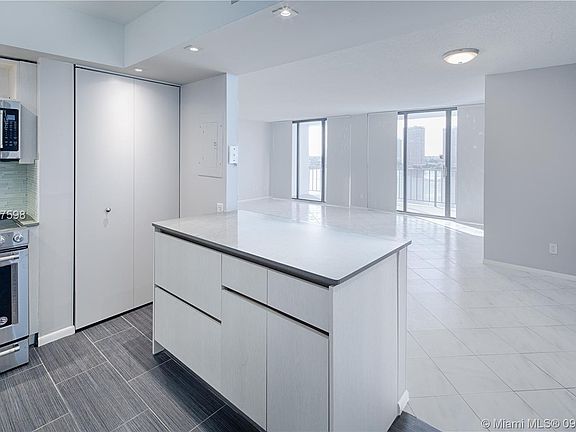 4th image of 17720 N Bay Rd APT 1105
