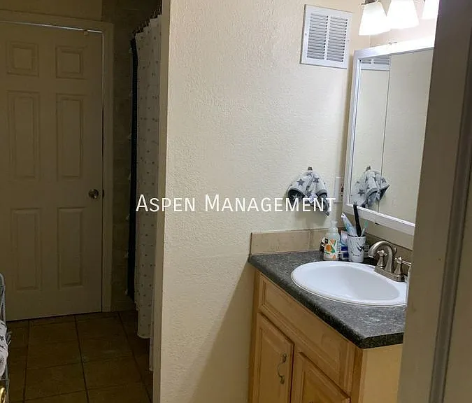 2043 Arapahoe Ave #5 — Photo 9