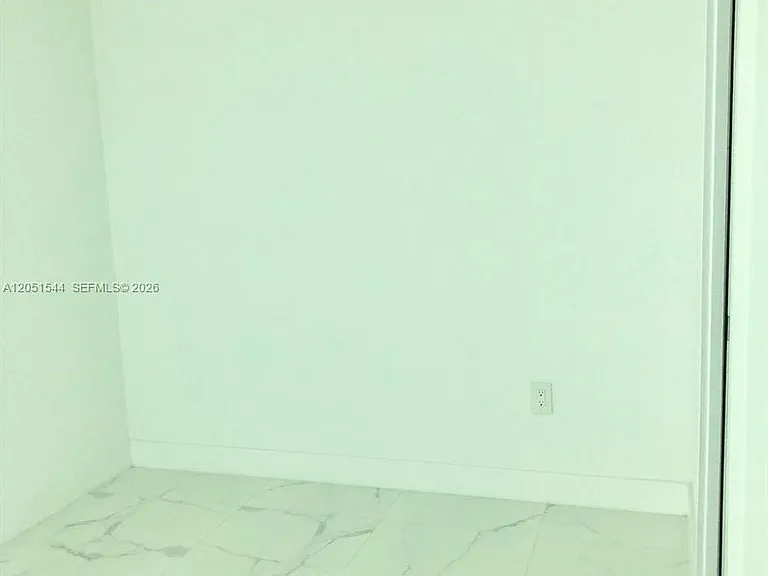 650 NE 32nd St #3307 — Photo 12