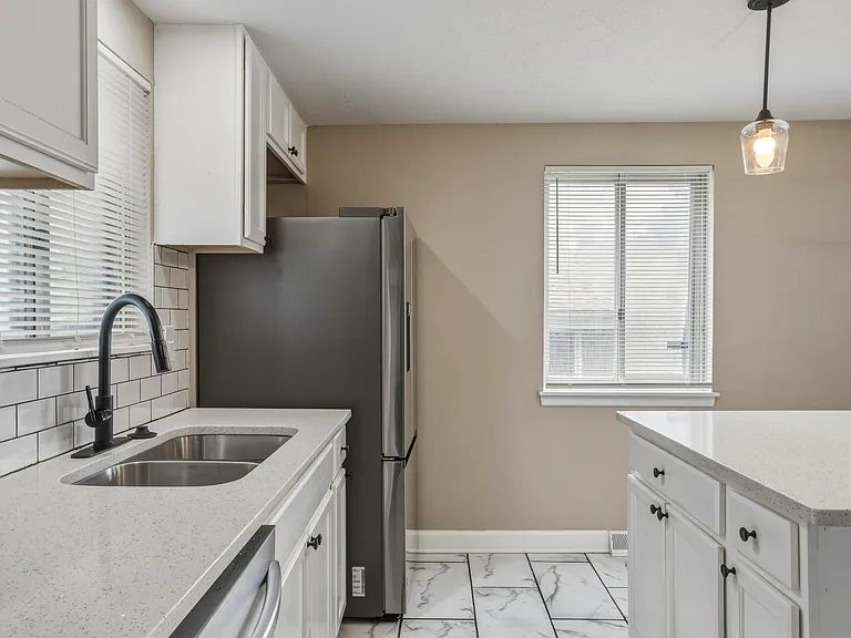 4907 N Fremont Ave — Photo 11