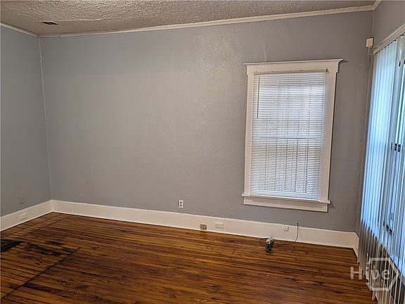 4th image of 1237 E Anderson Street