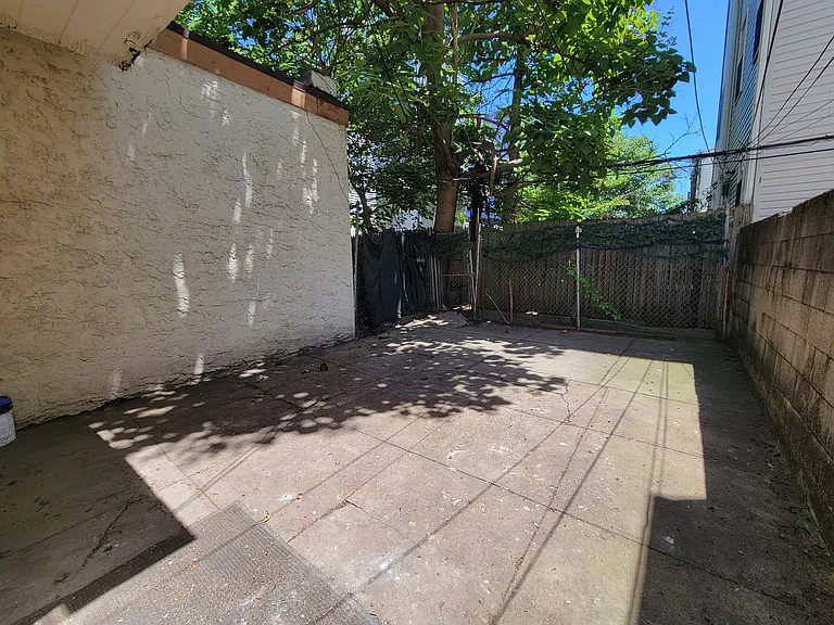 1909 S 5th St #1 — Photo 7