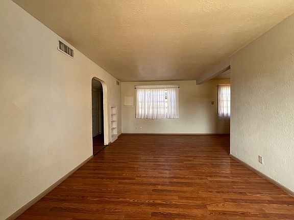 3rd image of 1516 W Hank Ave #674