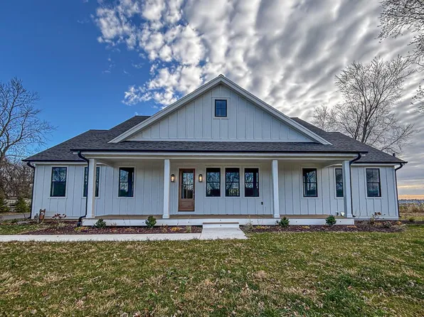W149 County Road L, East Troy, WI 53120
