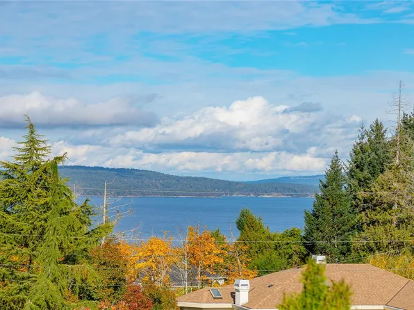 11474 Sumac Dr, North Saanich, BC V8L 5J8