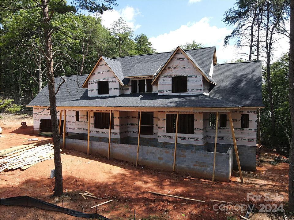 1st image of 300 Spanish Oak Ct
