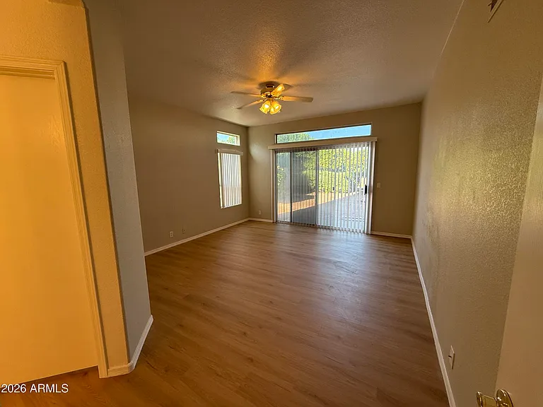 1253 N Spire Ct — Photo 10