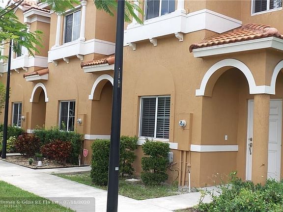 4th image of 5912 Woodlands Blvd