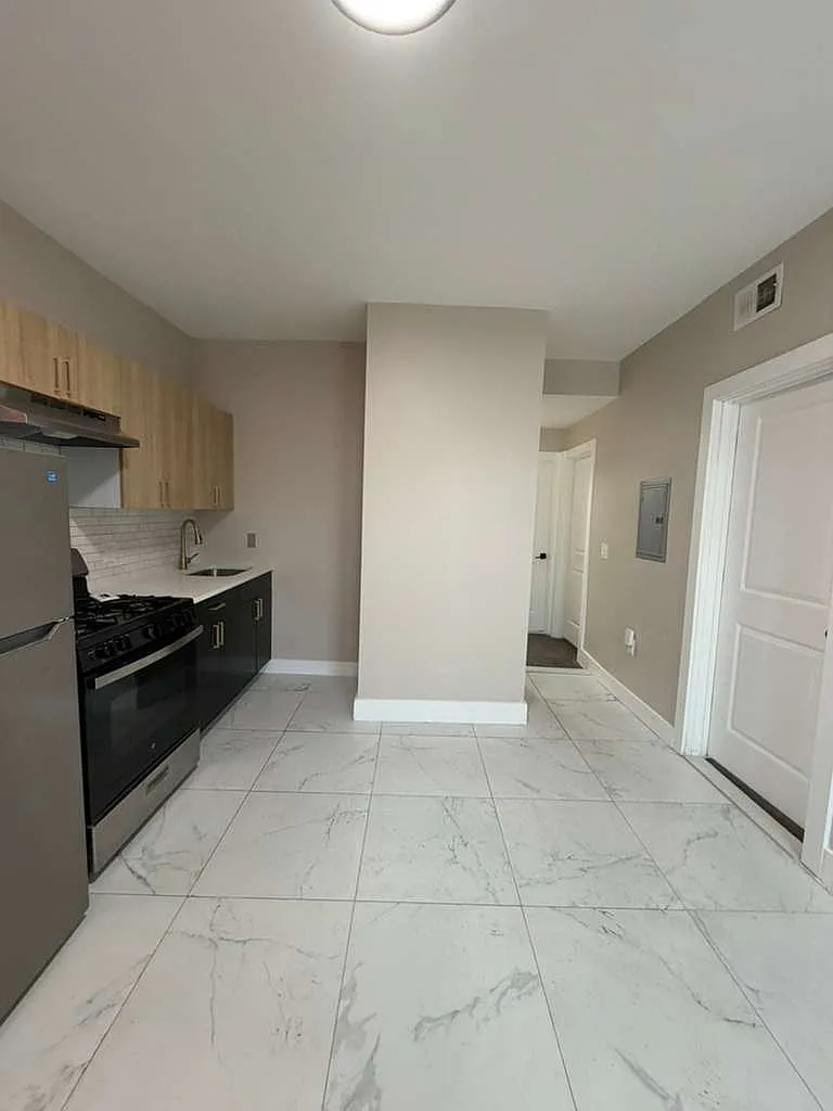 Building Photo - 190 N Park St #6
