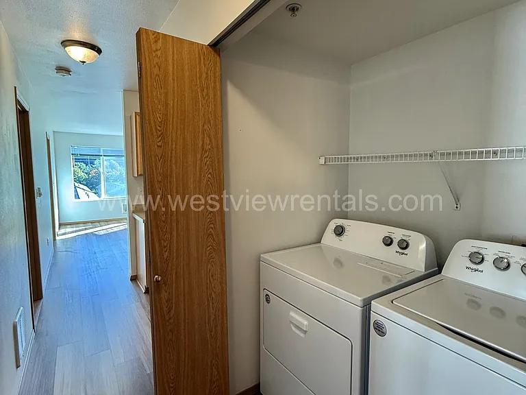524 32nd St #404 — Photo 8