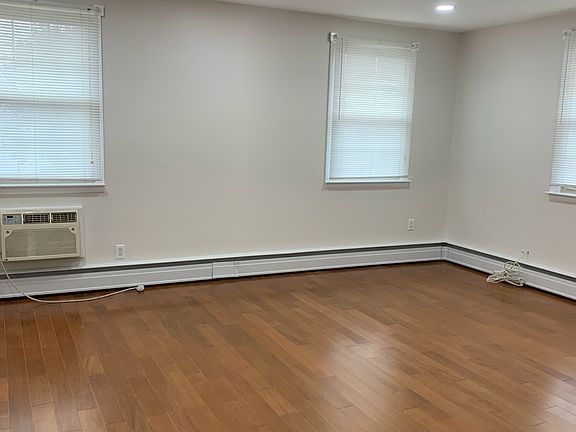 2nd image of 9423 Hilspach St Floor 2
